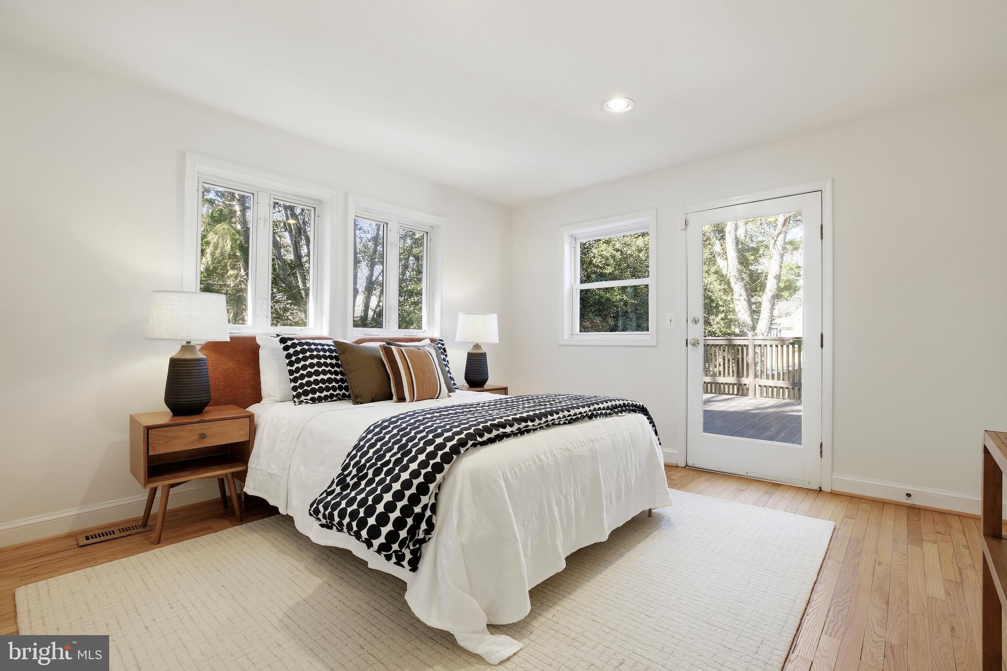 WILDWOOD MANOR - Residential