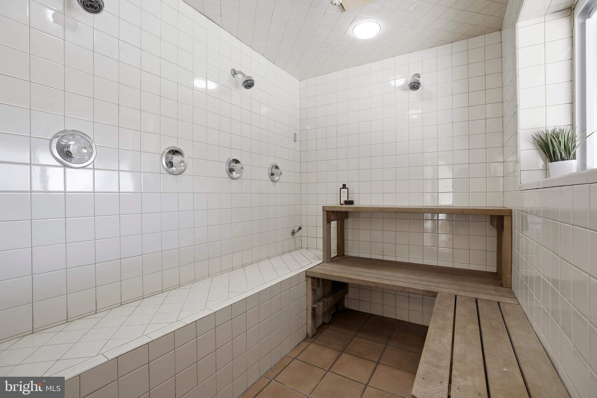 WILDWOOD MANOR - Residential