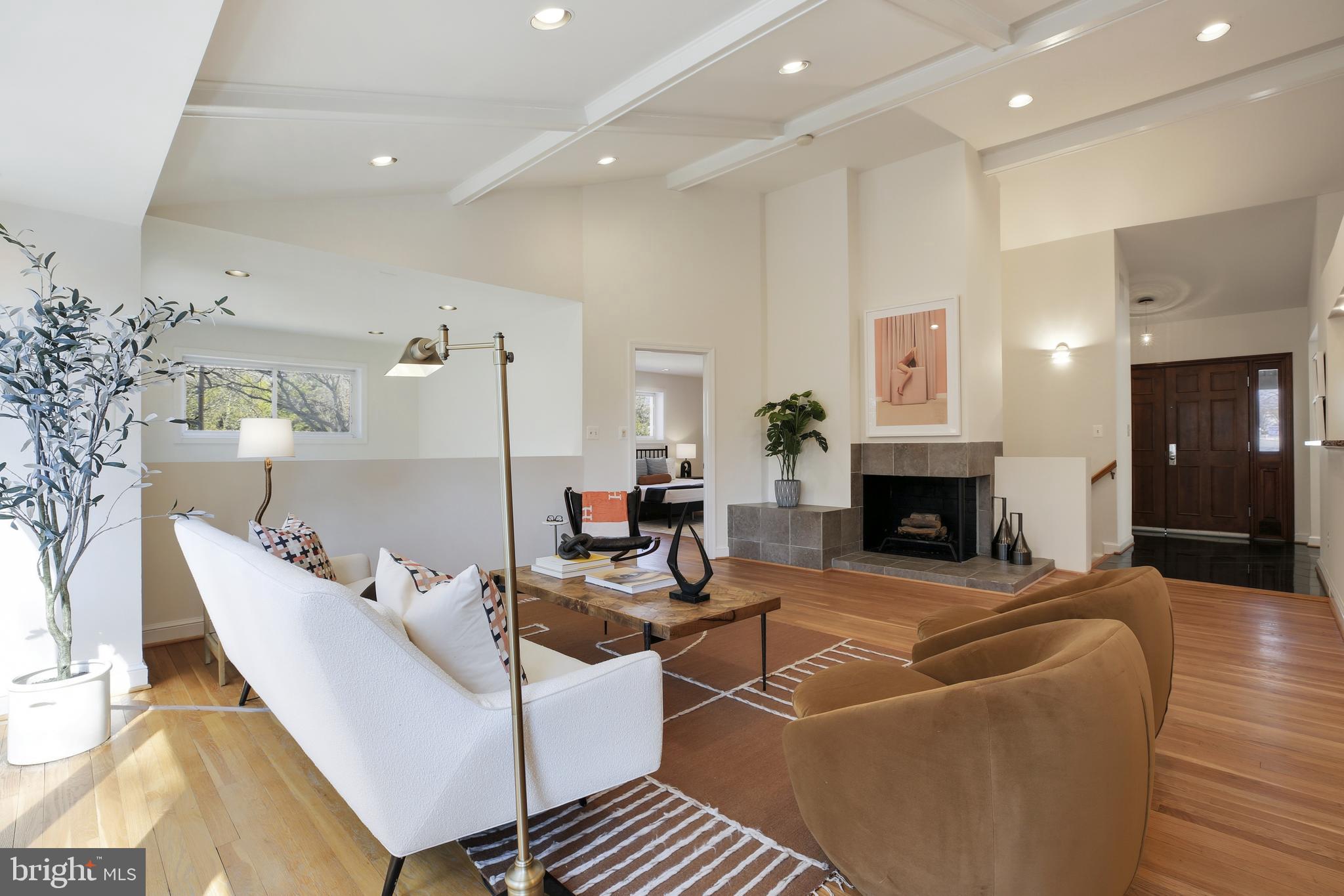 WILDWOOD MANOR - Residential