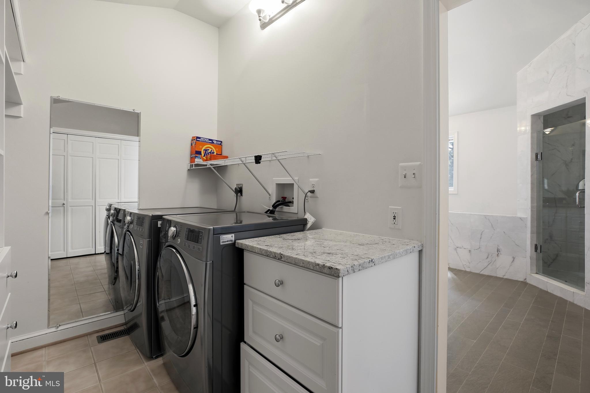 WILDWOOD MANOR - Residential