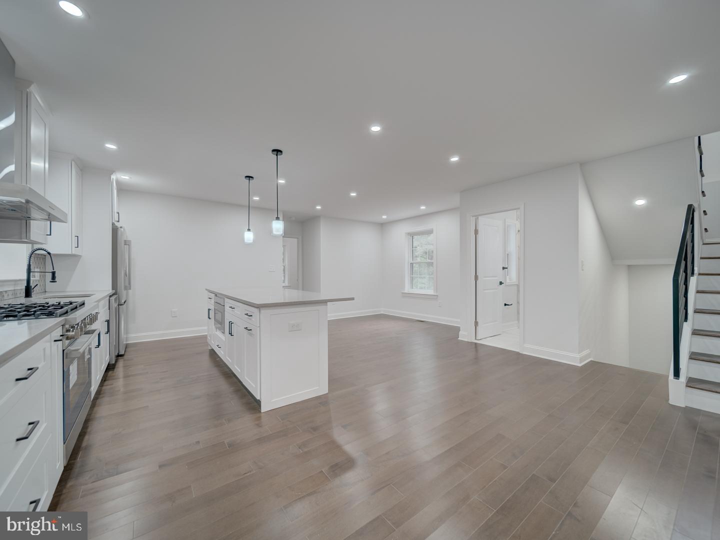 HYATTSVILLE HILLS - Residential