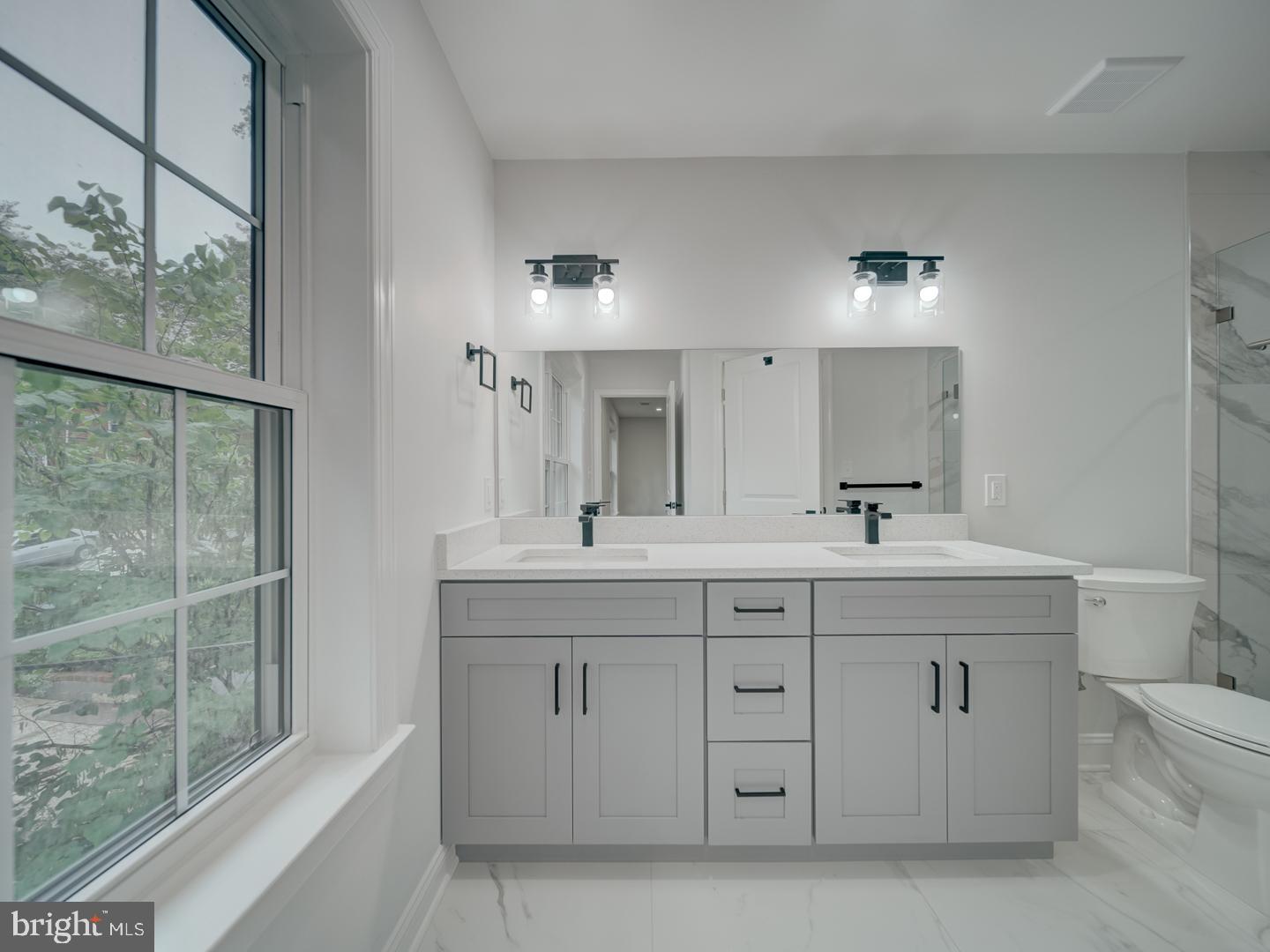 HYATTSVILLE HILLS - Residential