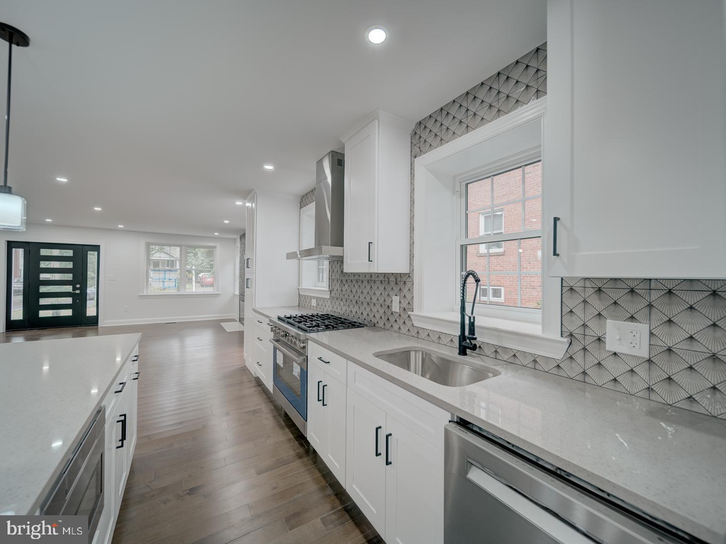 HYATTSVILLE HILLS - Residential