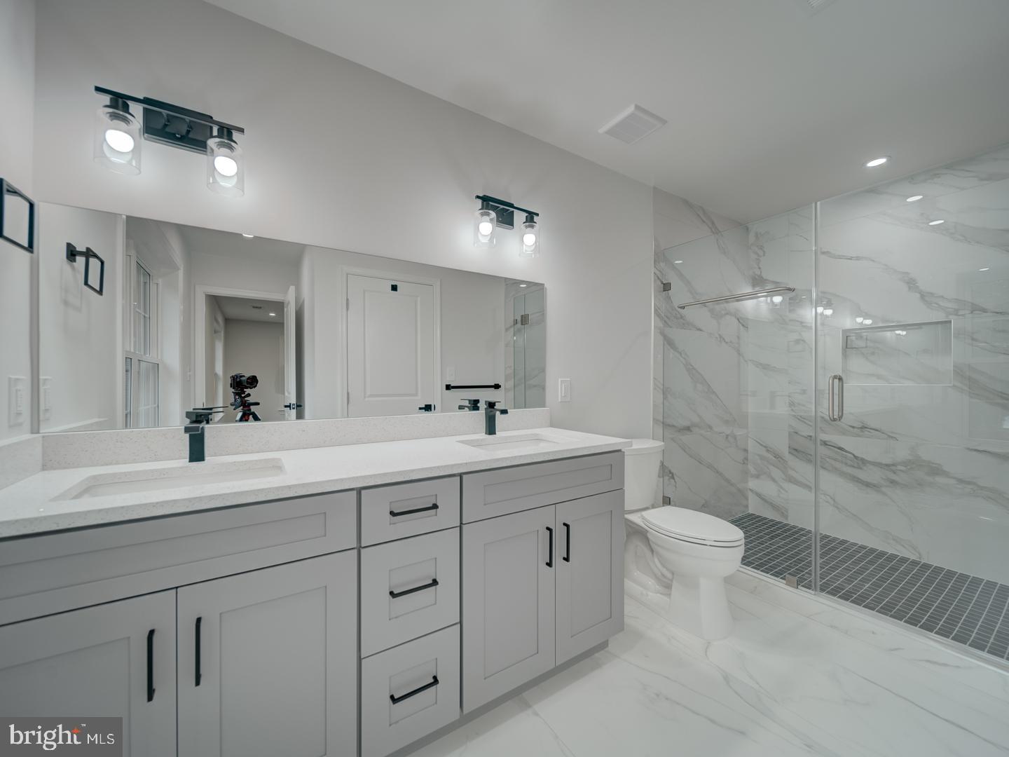 HYATTSVILLE HILLS - Residential