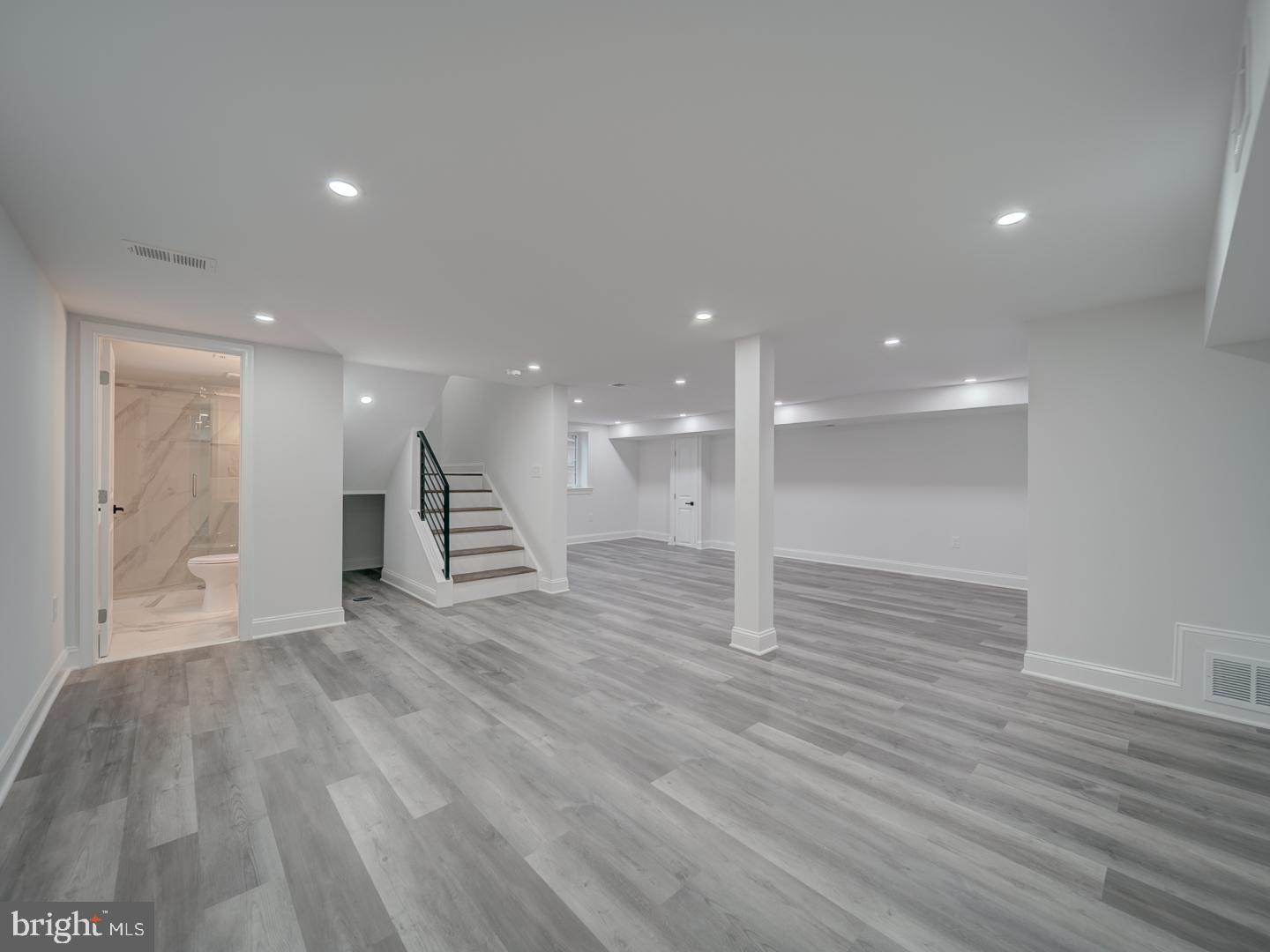 HYATTSVILLE HILLS - Residential