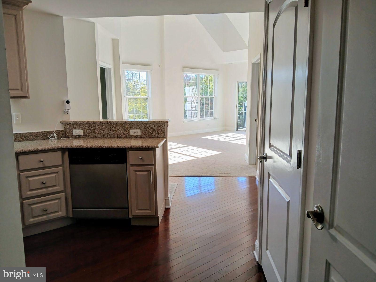 THE HOLLOW AT FOX VA - Residential