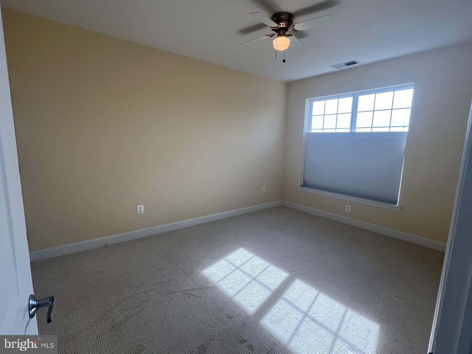 THE HOLLOW AT FOX VA - Residential