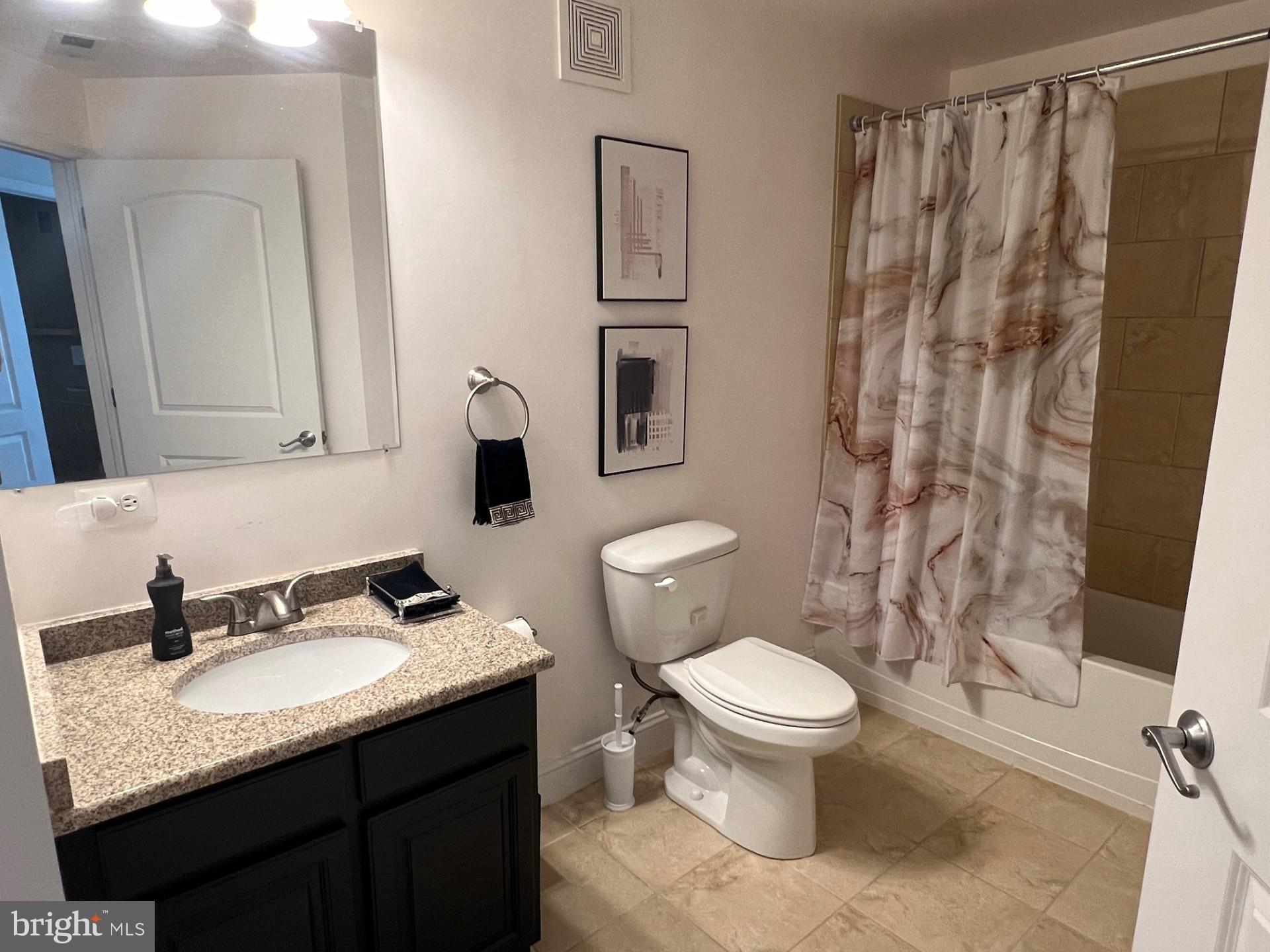 THE HOLLOW AT FOX VA - Residential