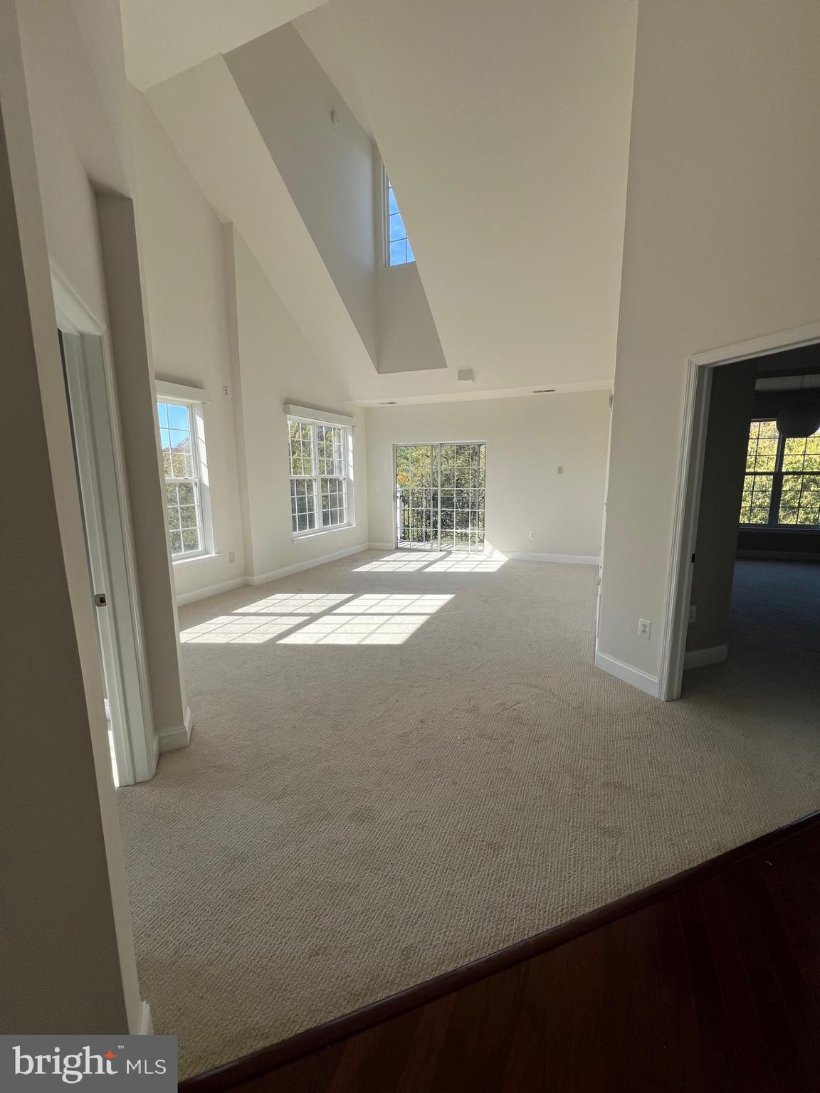 THE HOLLOW AT FOX VA - Residential