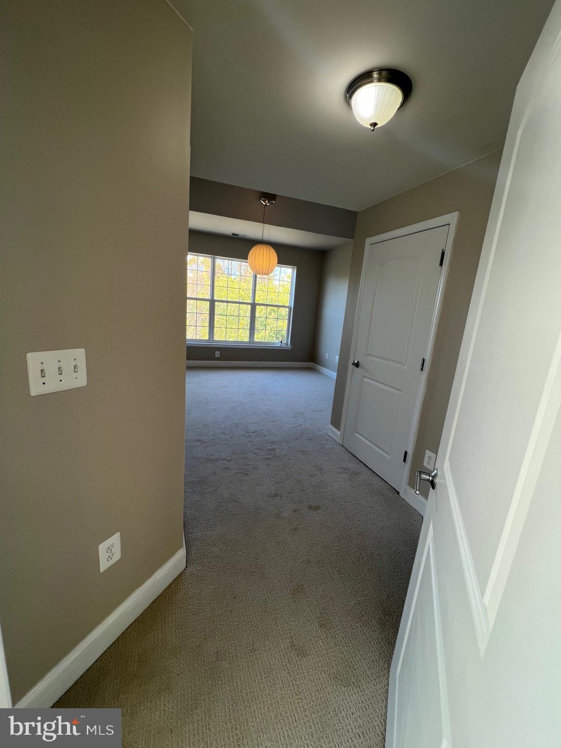 THE HOLLOW AT FOX VA - Residential