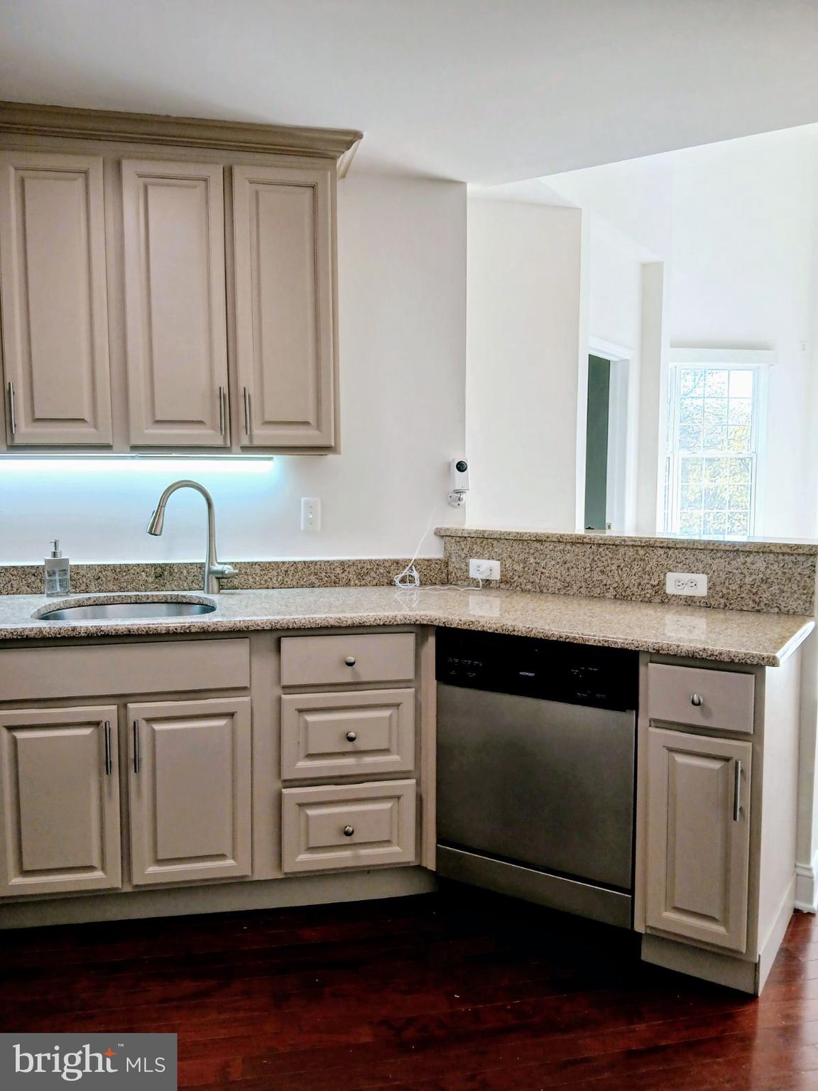 THE HOLLOW AT FOX VA - Residential