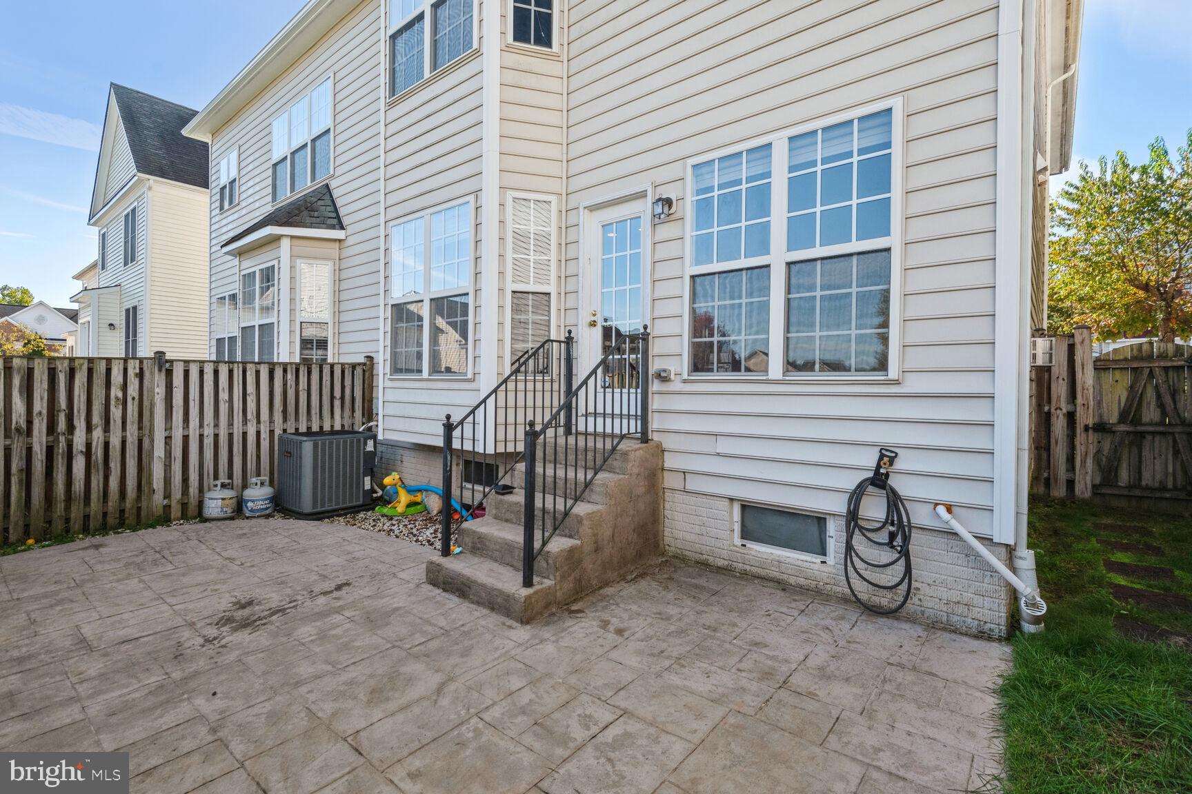 QUINCE ORCHARD PARK - Residential Lease