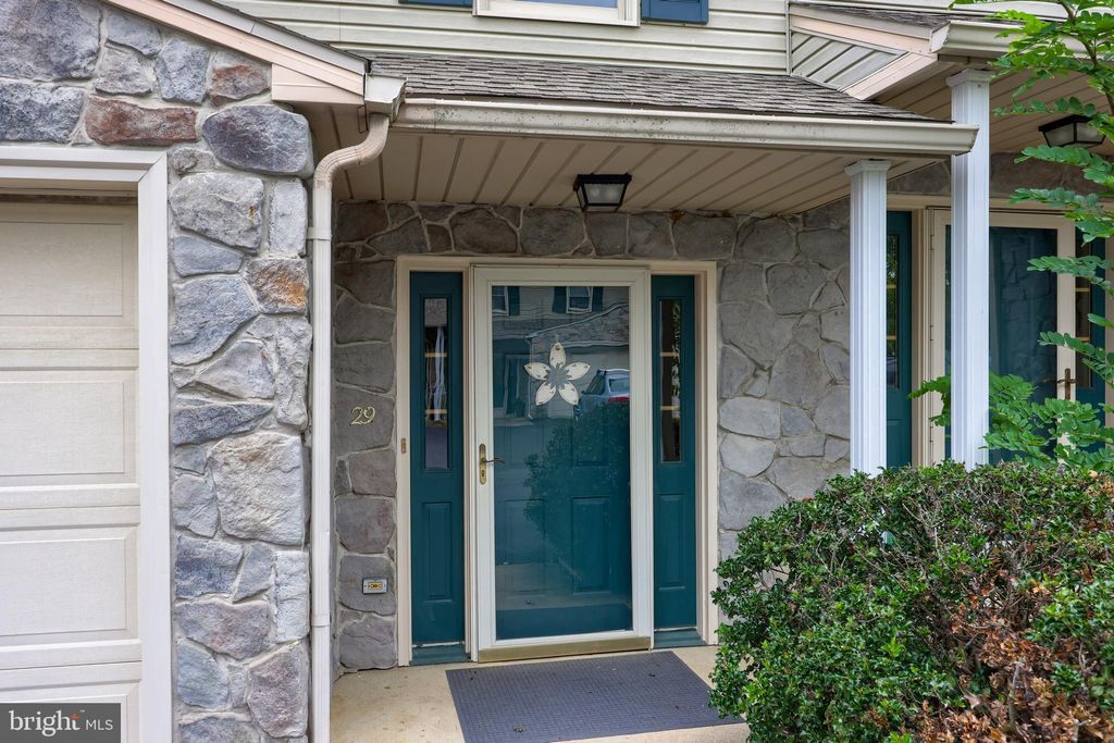 Photo of 29 LAUREL RDG, LEOLA, PA 17540 (MLS # PALA2038896)