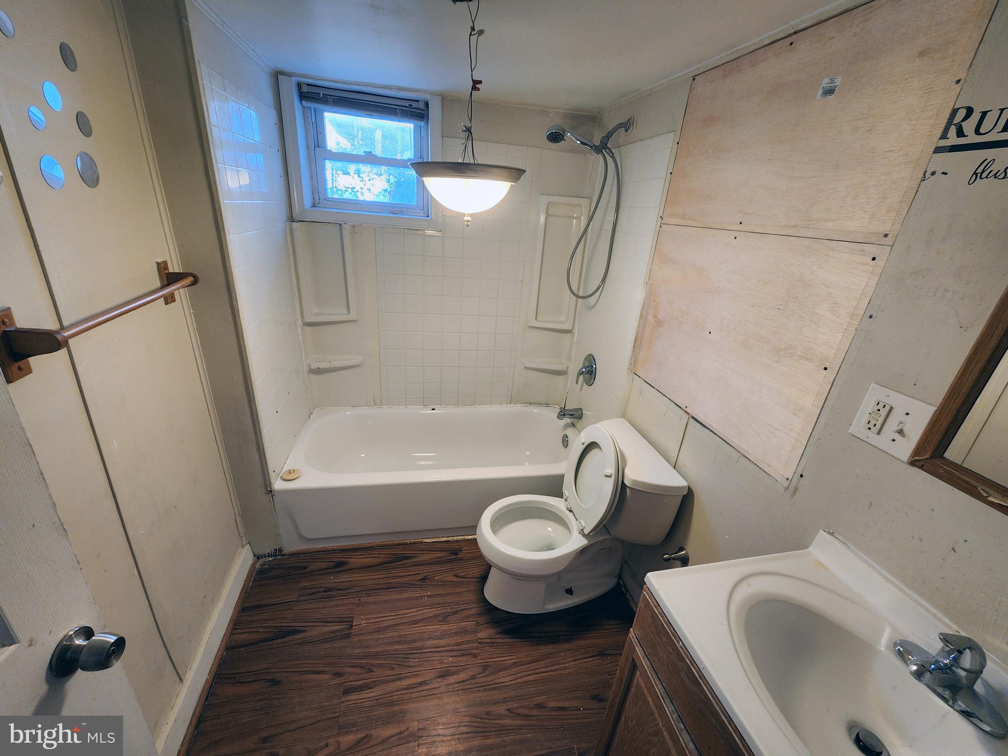 WASHINGTON VILLAGE - Residential