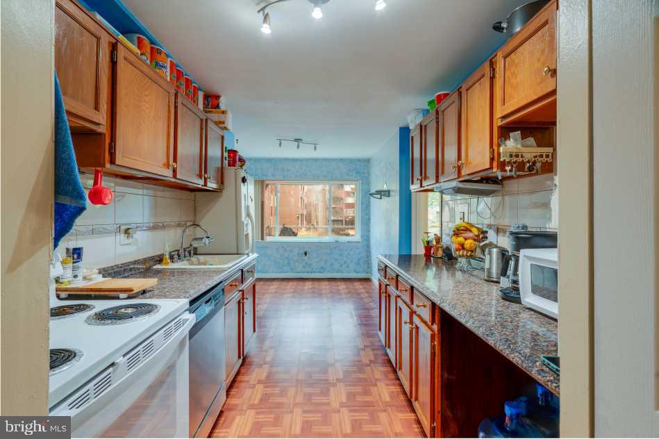 VILLA RIDGE CONDOMINIUM - Residential