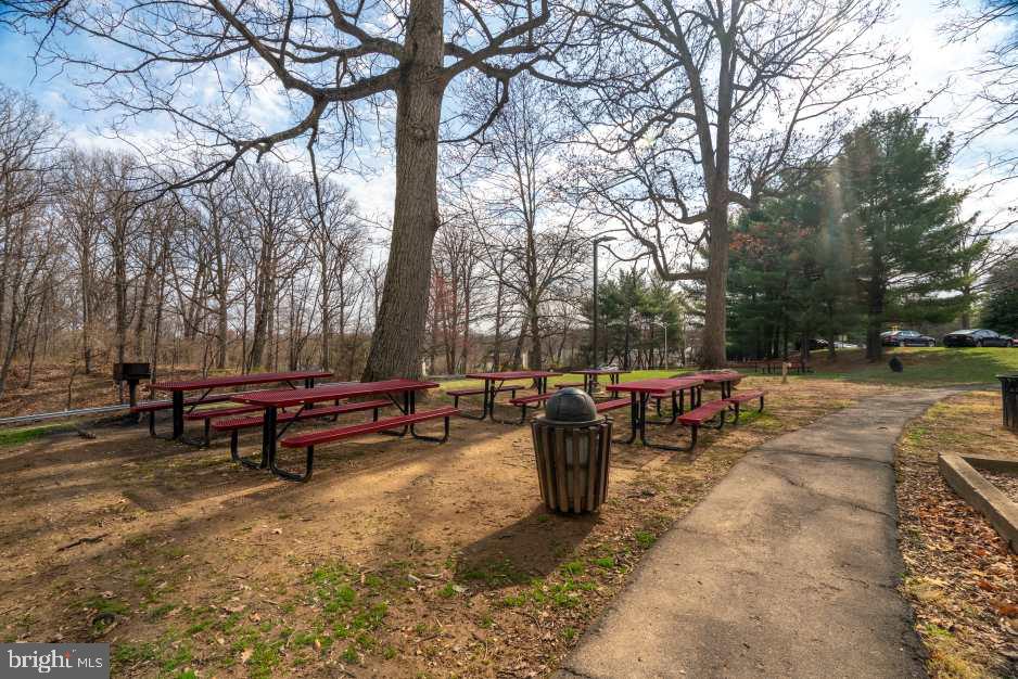 VILLA RIDGE CONDOMINIUM - Residential