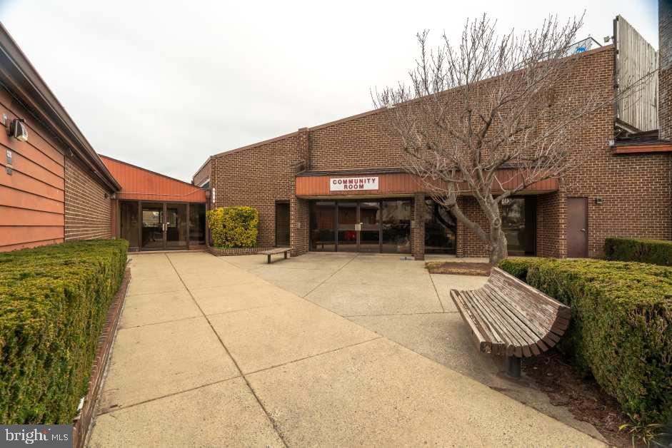 VILLA RIDGE CONDOMINIUM - Residential