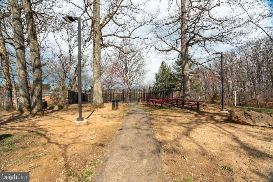 VILLA RIDGE CONDOMINIUM - Residential