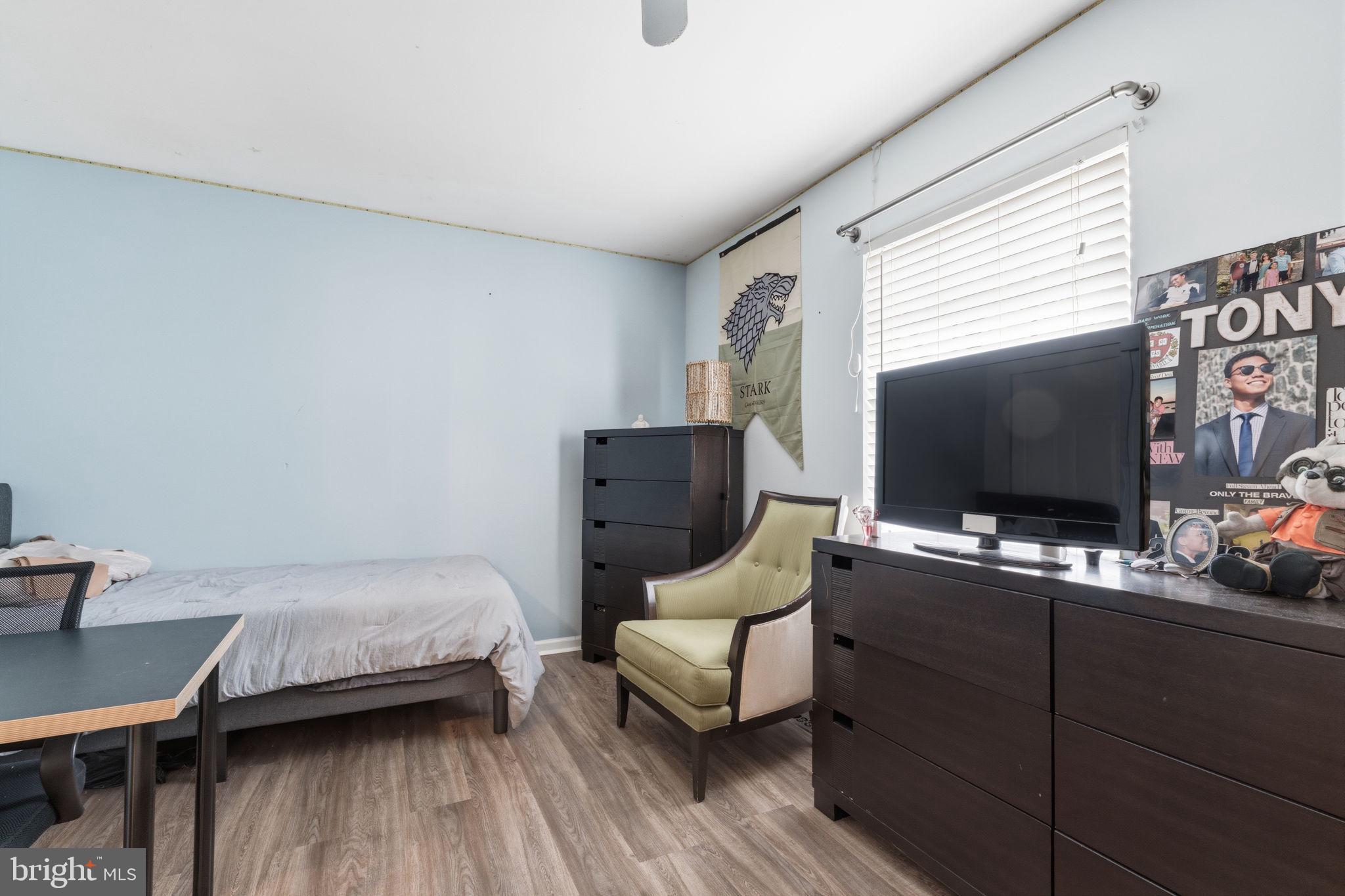 YORKTOWN - Residential