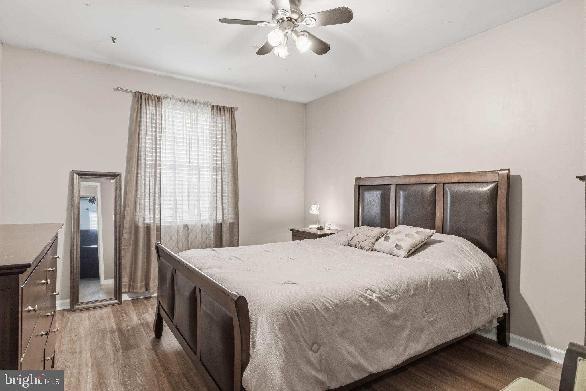 YORKTOWN - Residential