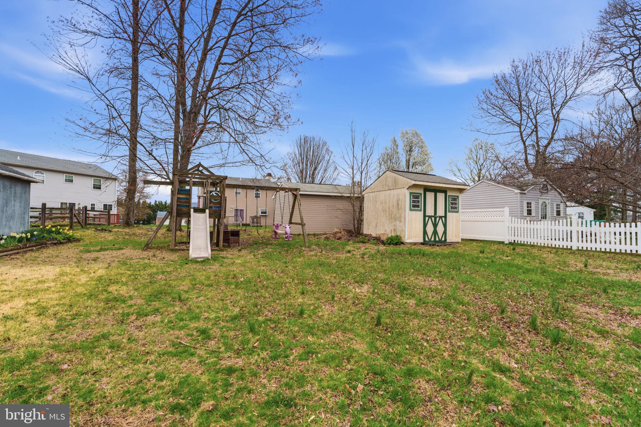 YORKTOWN - Residential