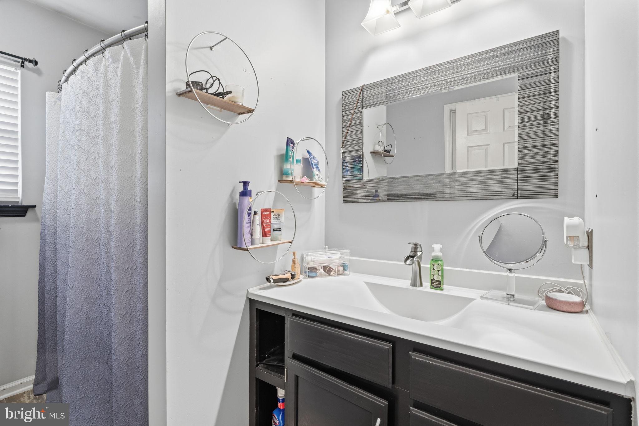 YORKTOWN - Residential