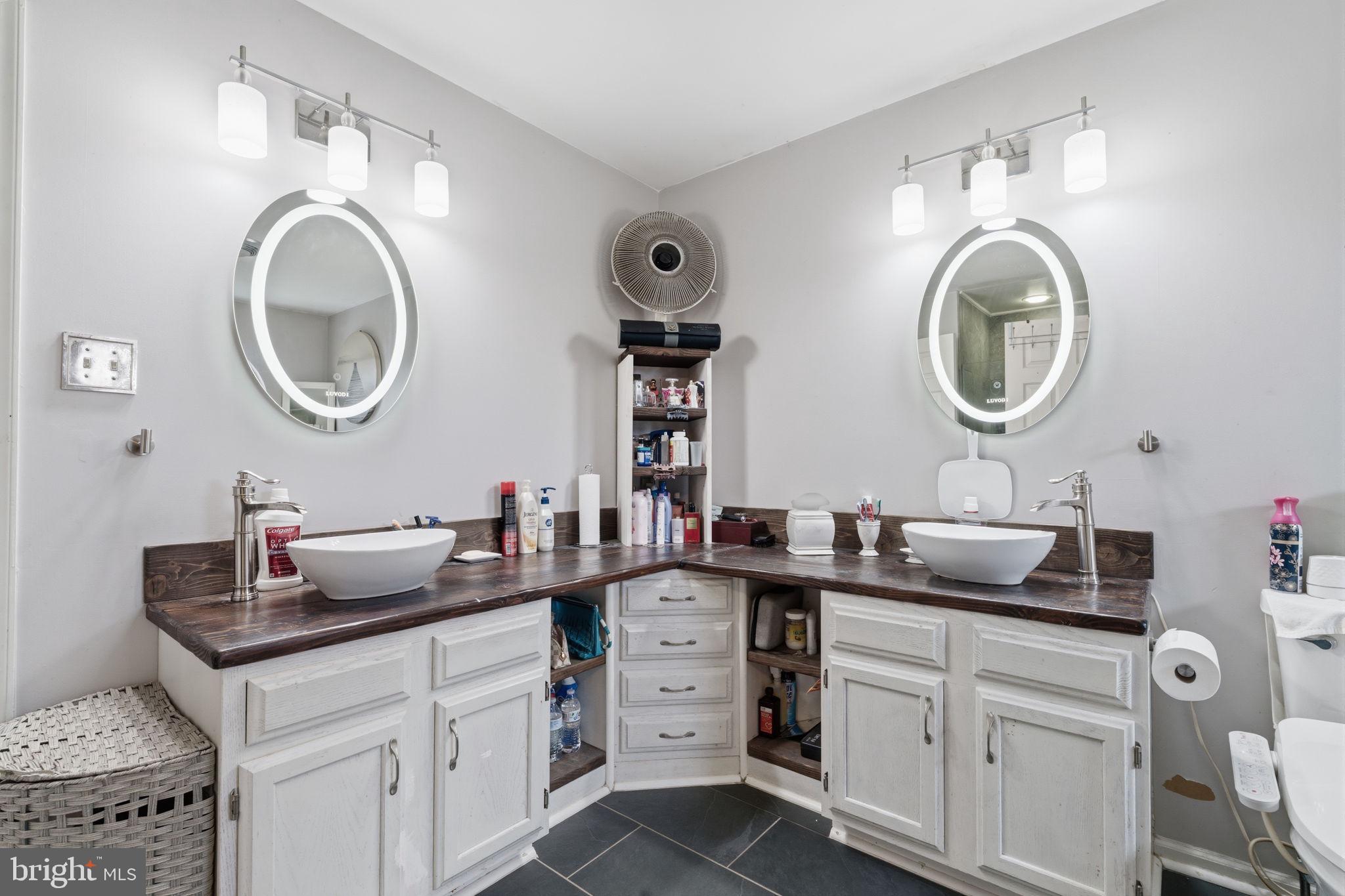 YORKTOWN - Residential