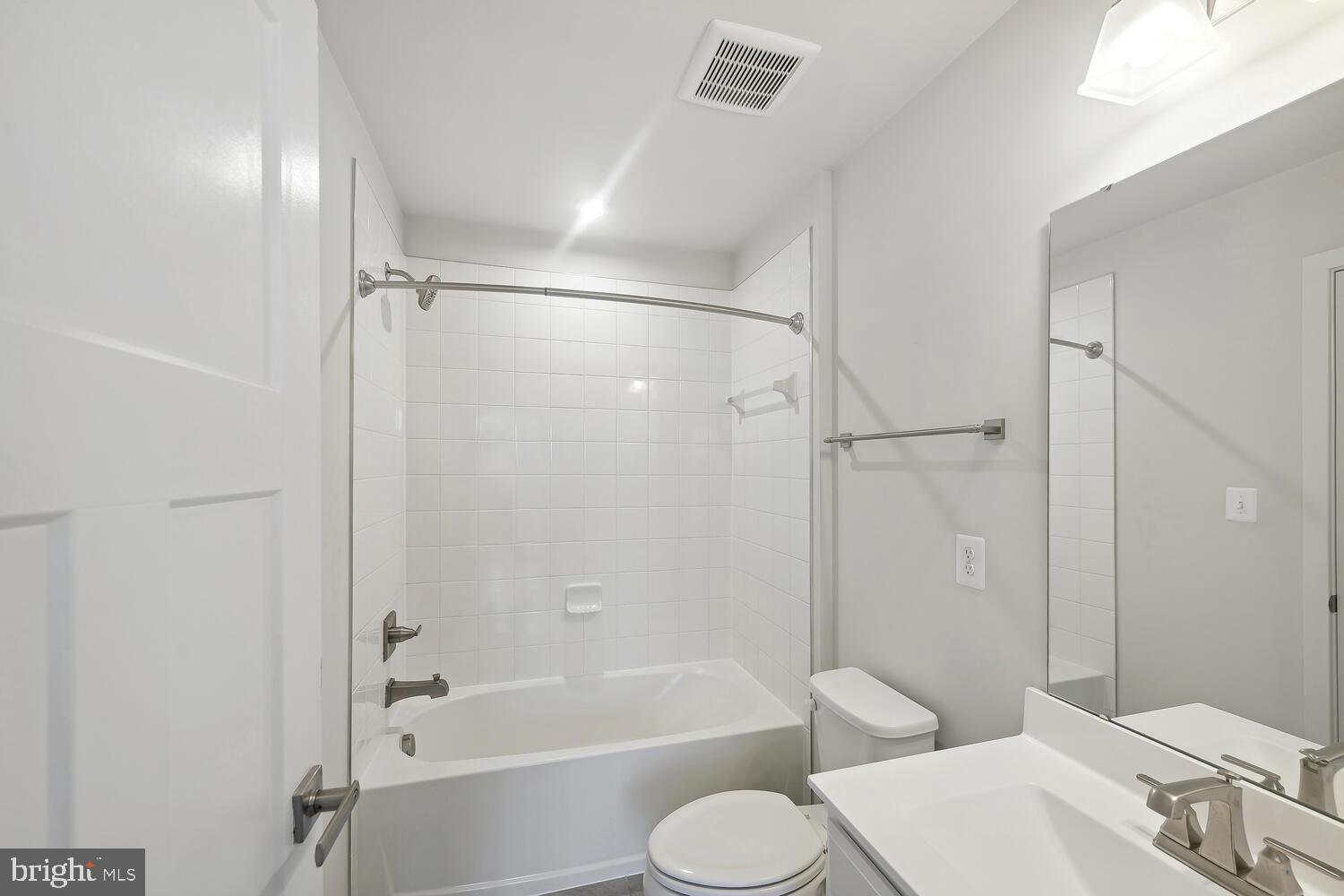 EAGER PARK TOWNHOMES - Residential Lease