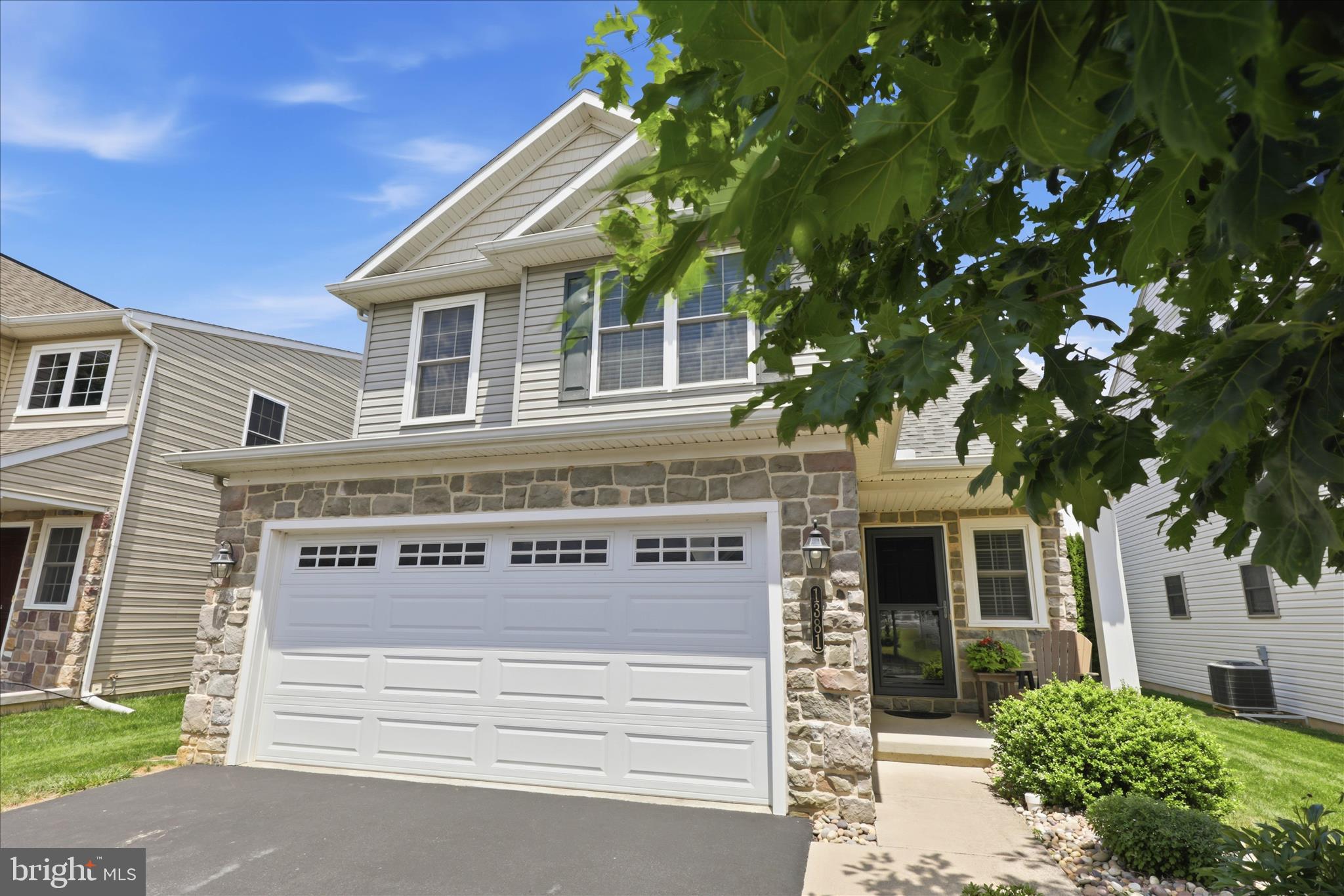 1381 FIELDSTONE DRIVE
