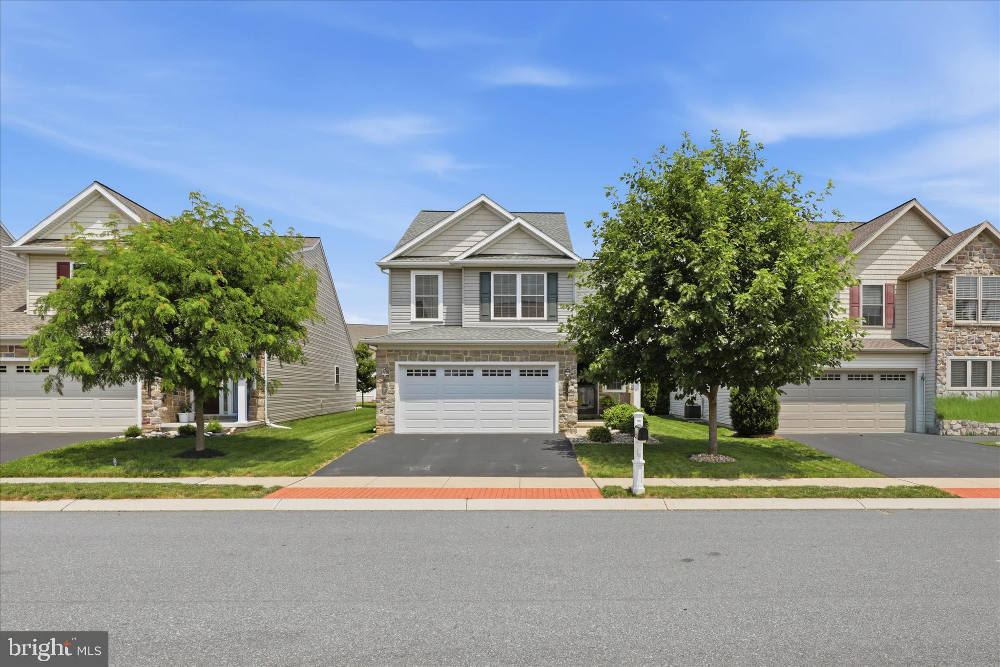 1381 FIELDSTONE DRIVE