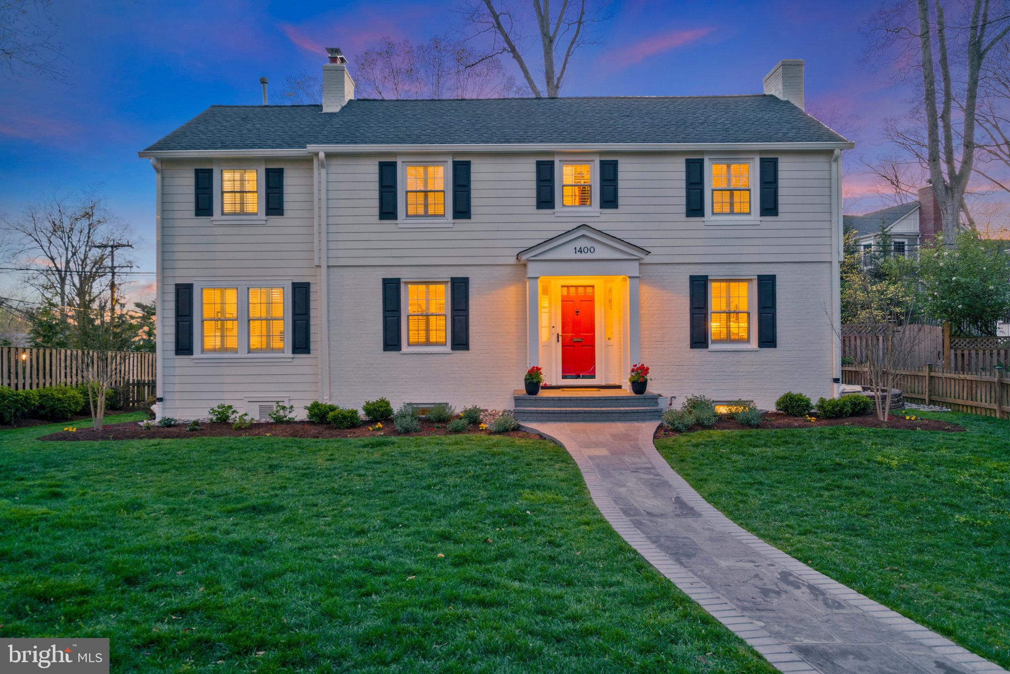 LARCHMONT - Residential