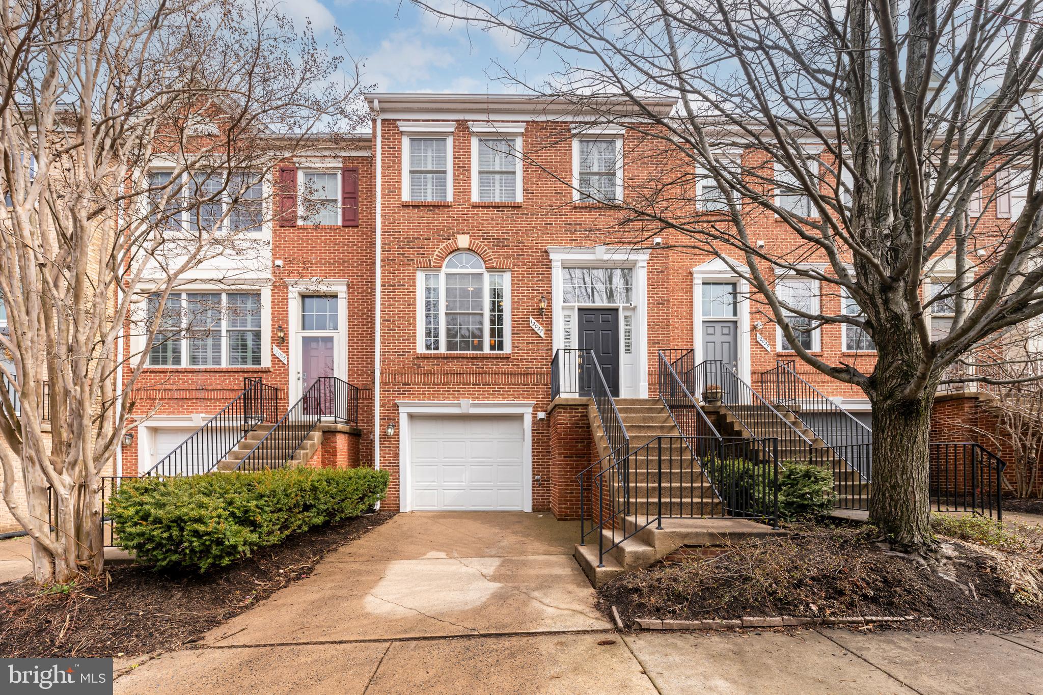 12027 EDGEMERE CIRCLE