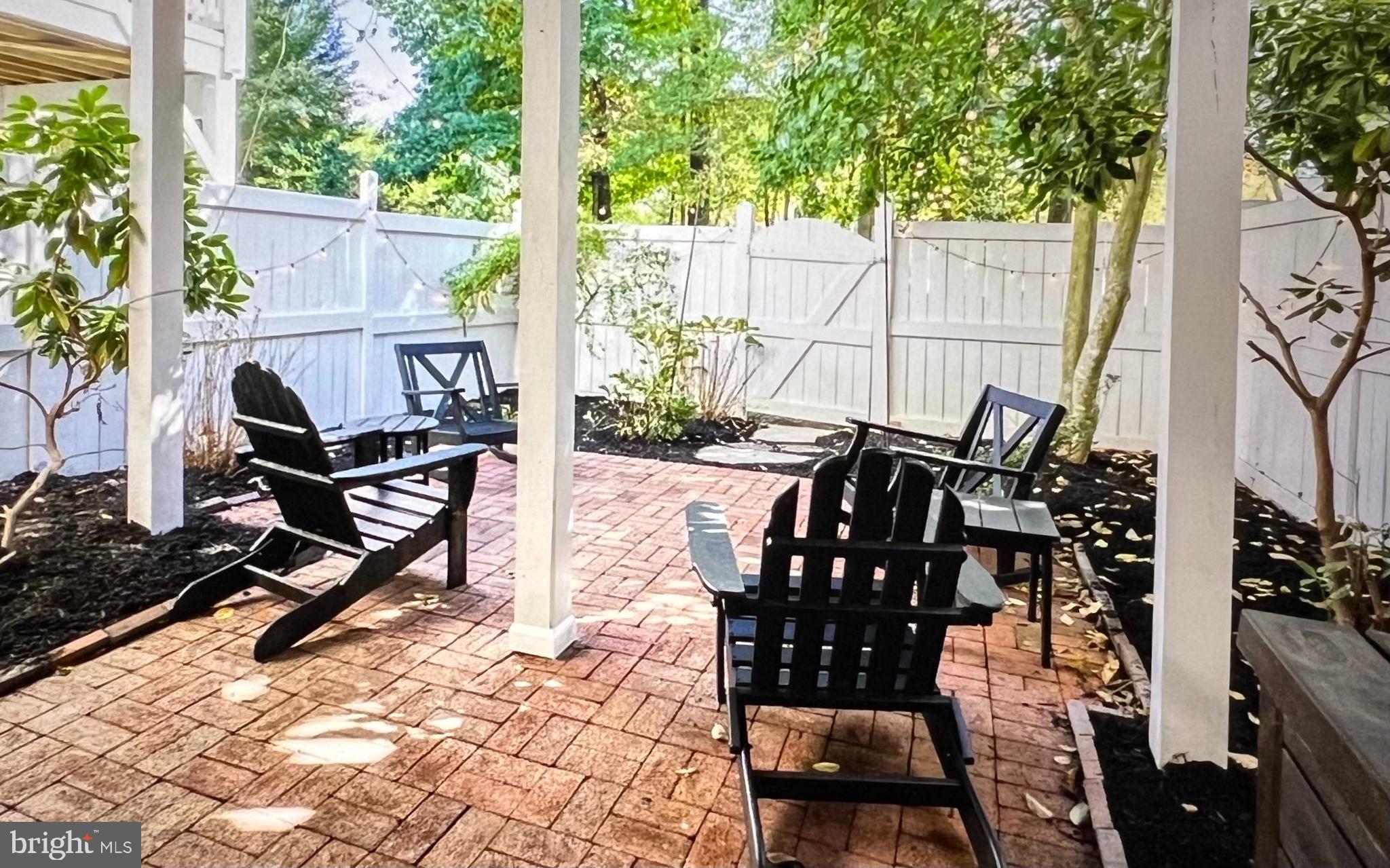 EDGEWATER AT TOWN CENTER - Residential