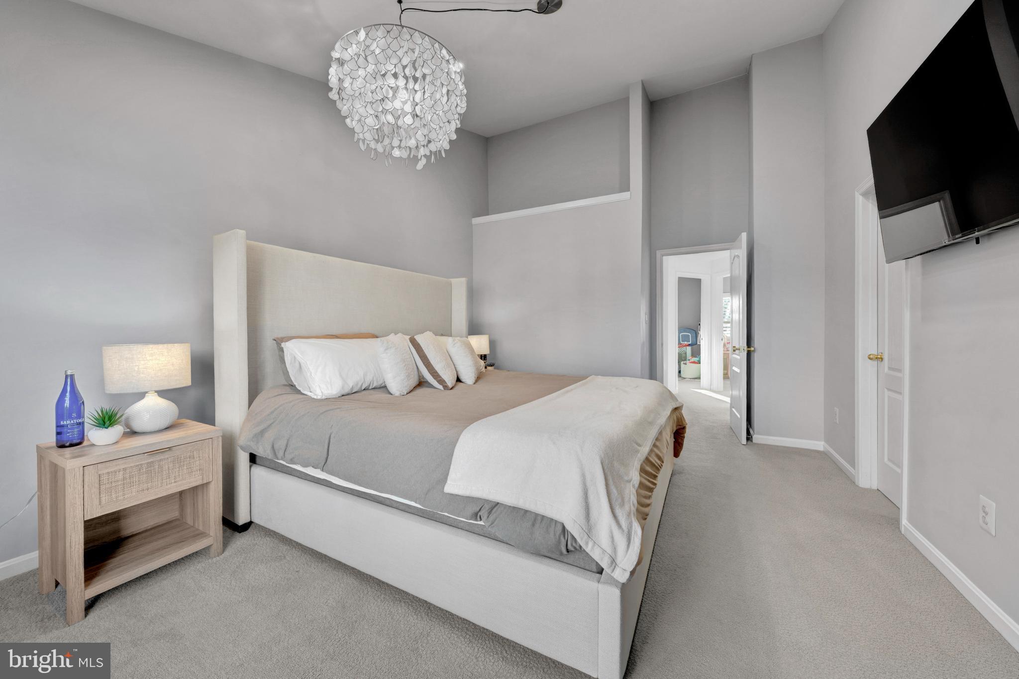 EDGEWATER AT TOWN CENTER - Residential