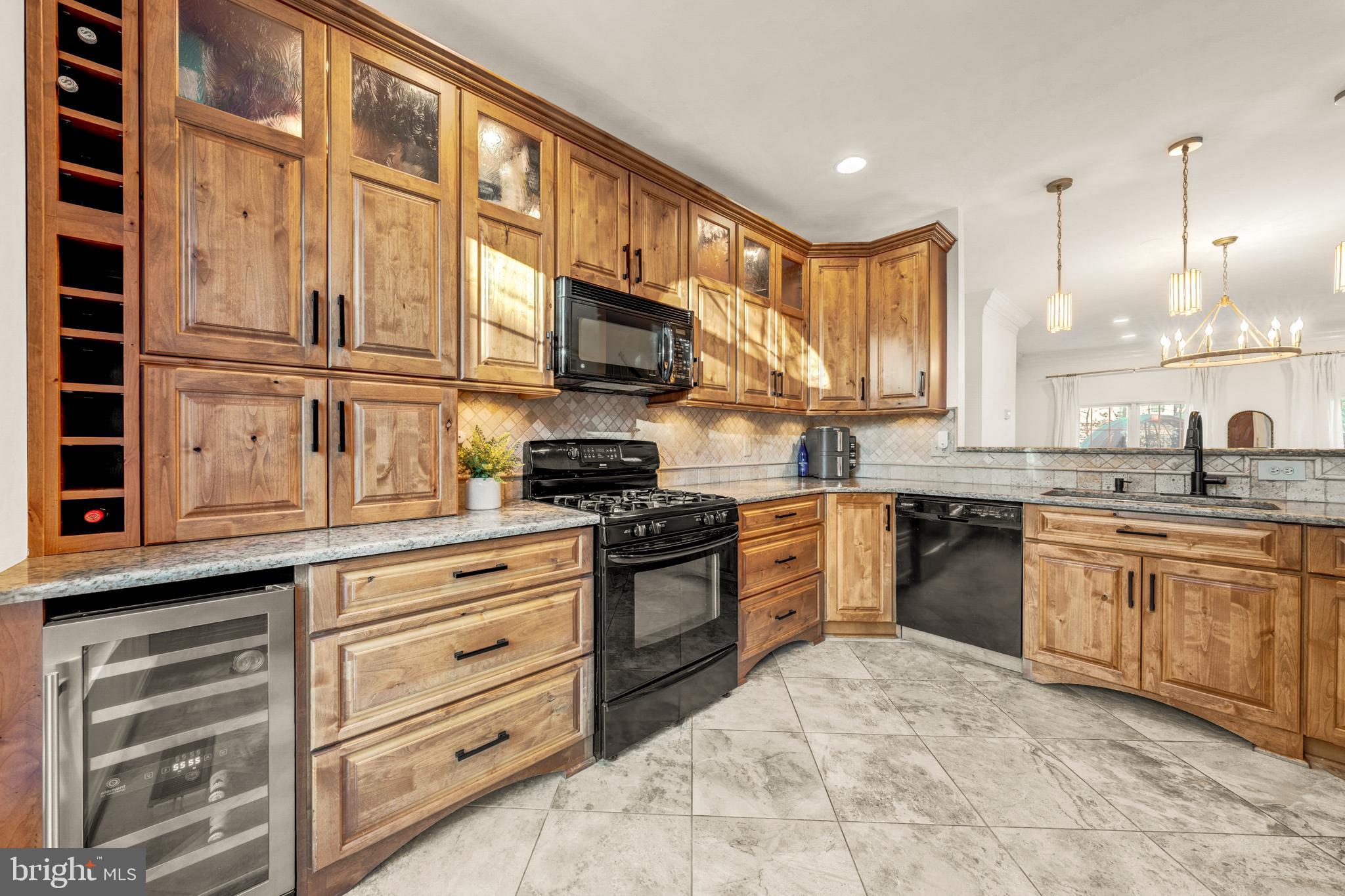 EDGEWATER AT TOWN CENTER - Residential