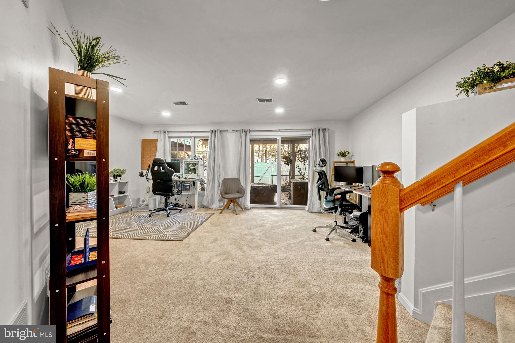 EDGEWATER AT TOWN CENTER - Residential