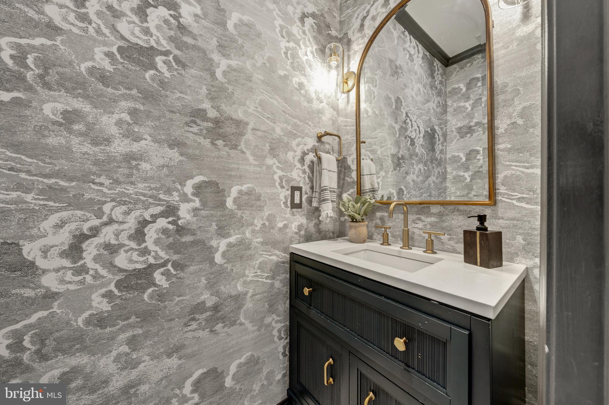 EDGEWATER AT TOWN CENTER - Residential