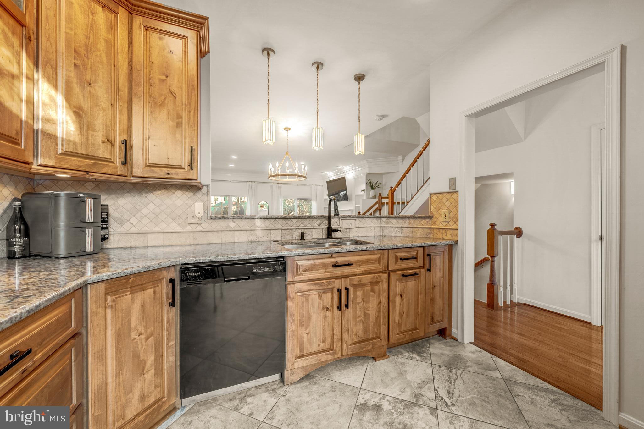 EDGEWATER AT TOWN CENTER - Residential