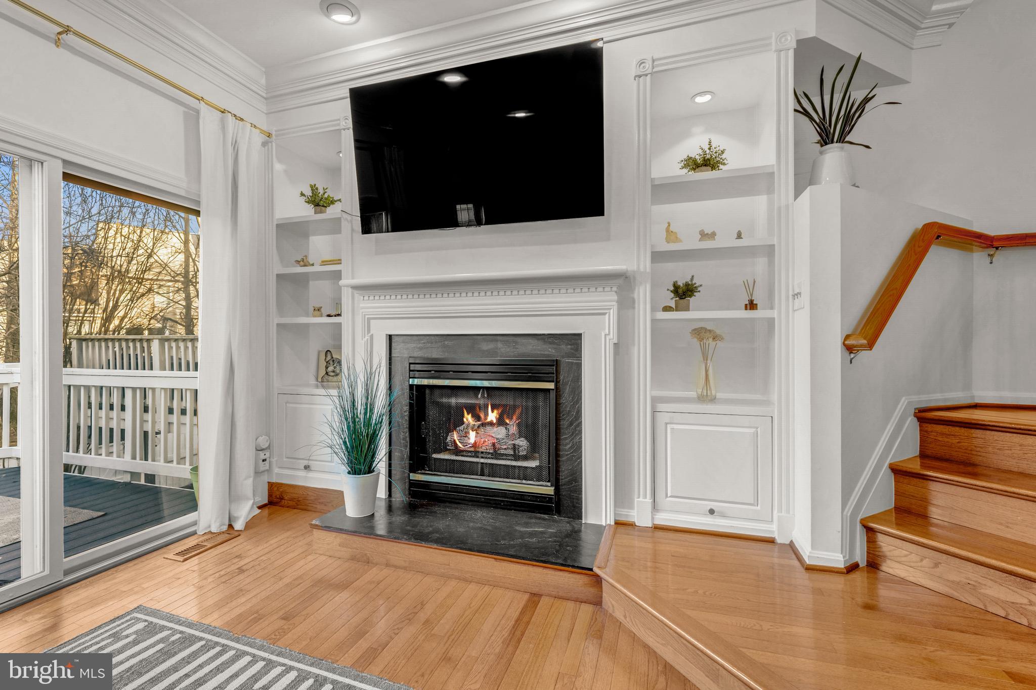 EDGEWATER AT TOWN CENTER - Residential