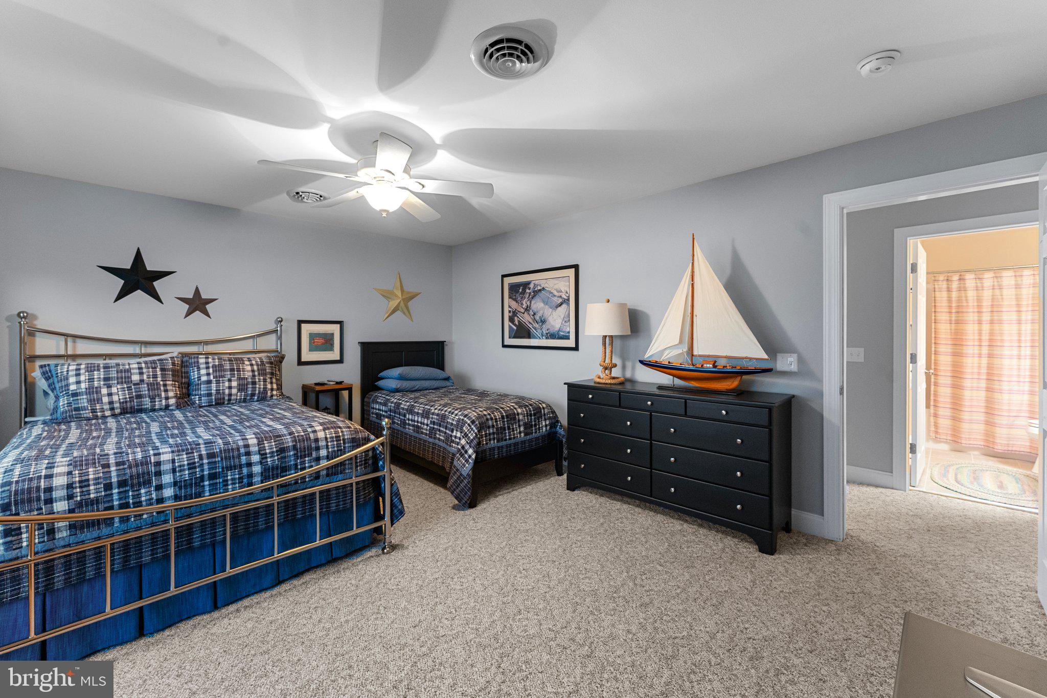 QUIET HARBOR - Residential