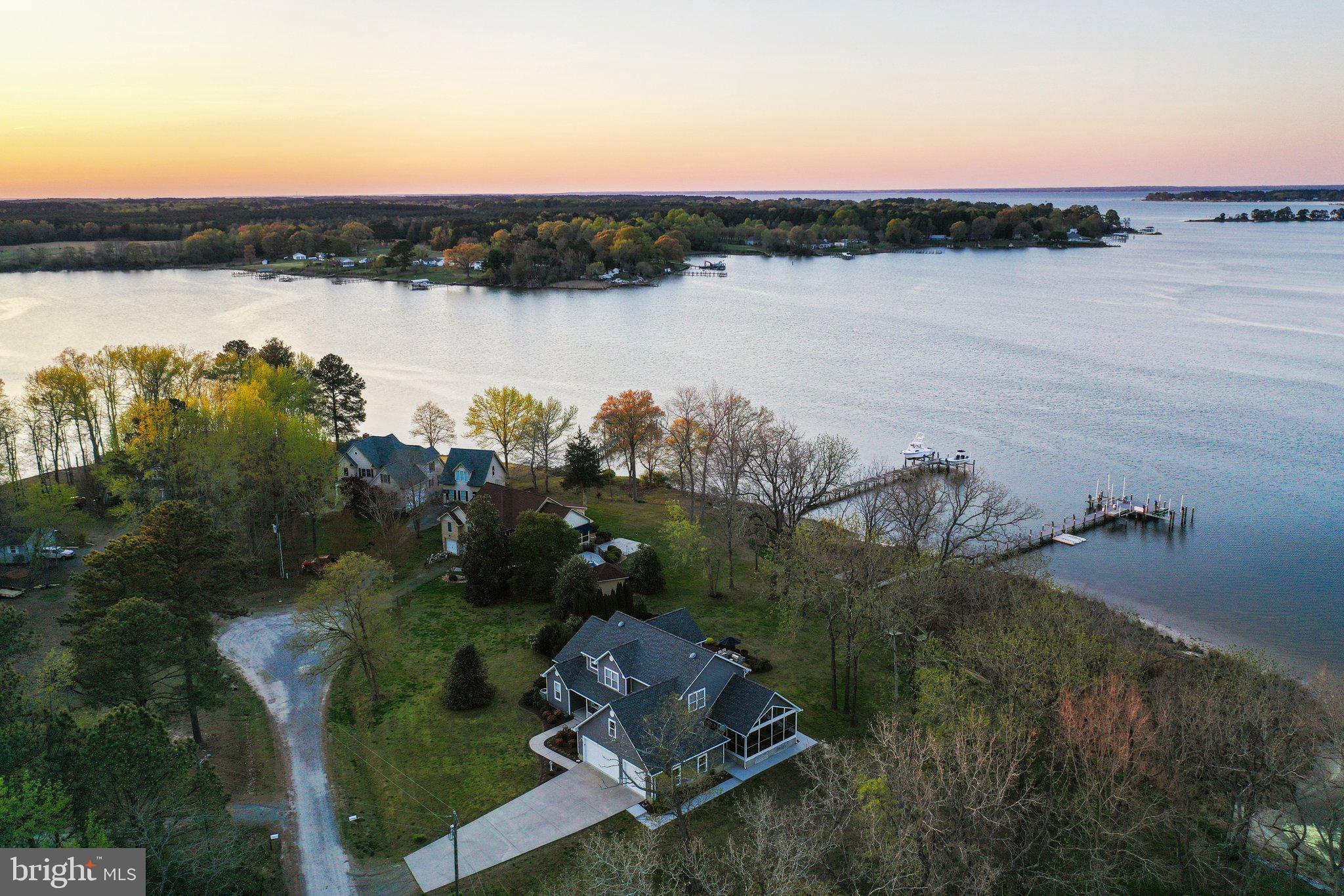 QUIET HARBOR - Residential