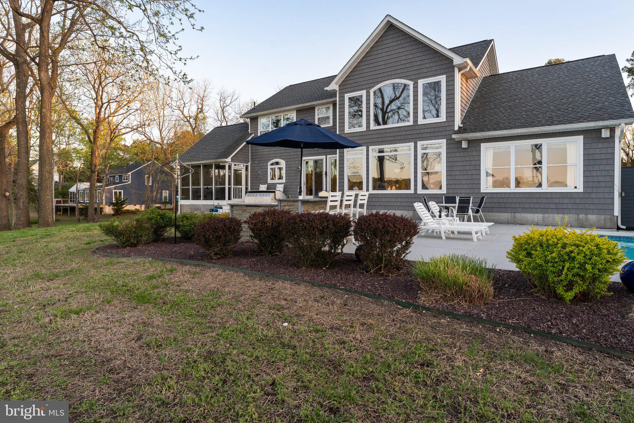 QUIET HARBOR - Residential