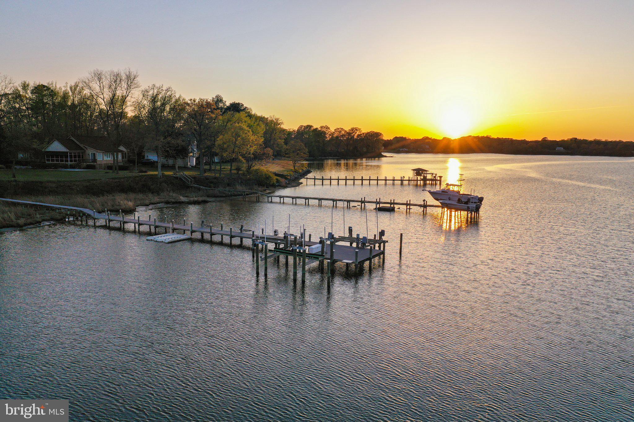 QUIET HARBOR - Residential