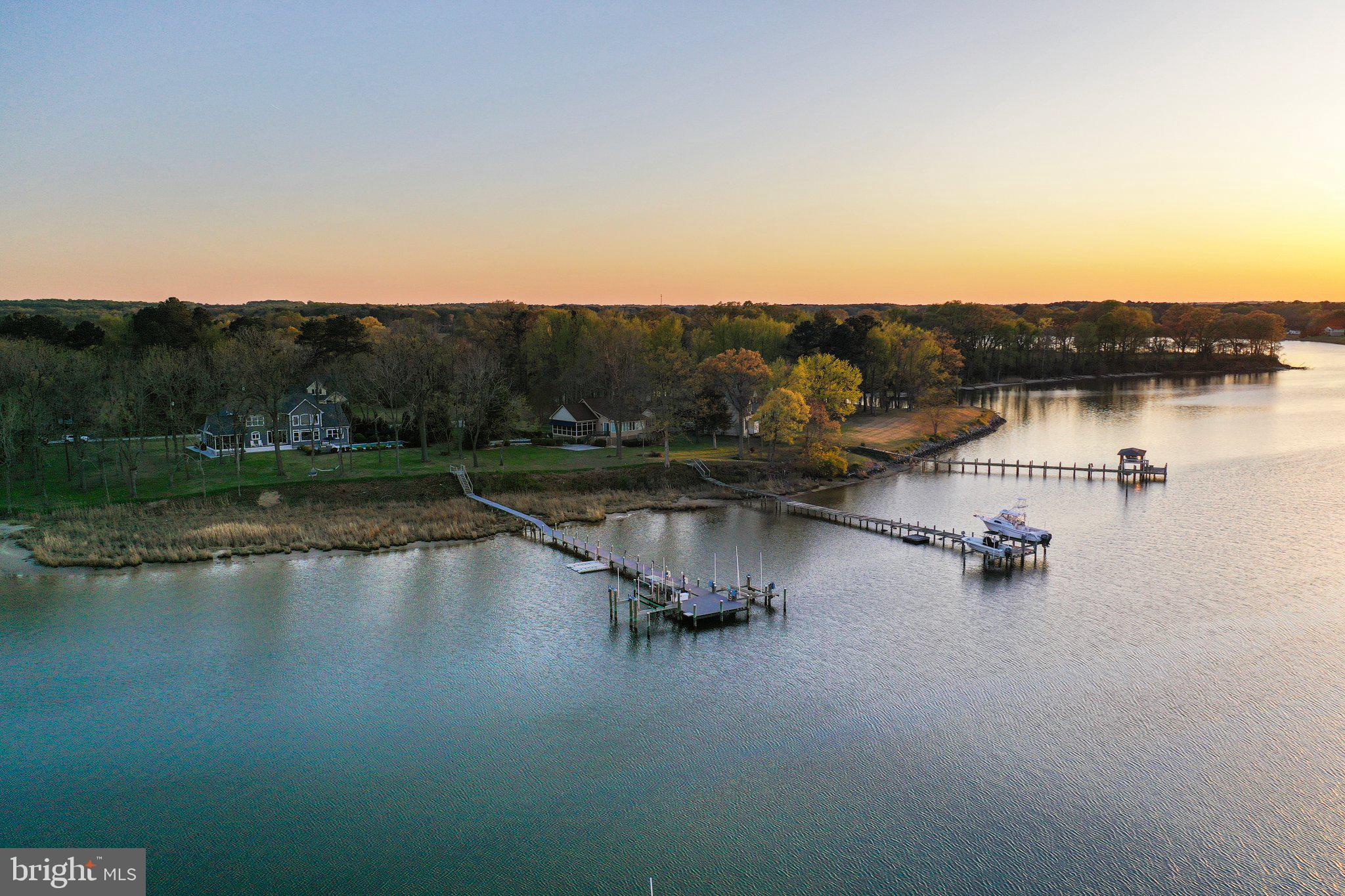 QUIET HARBOR - Residential