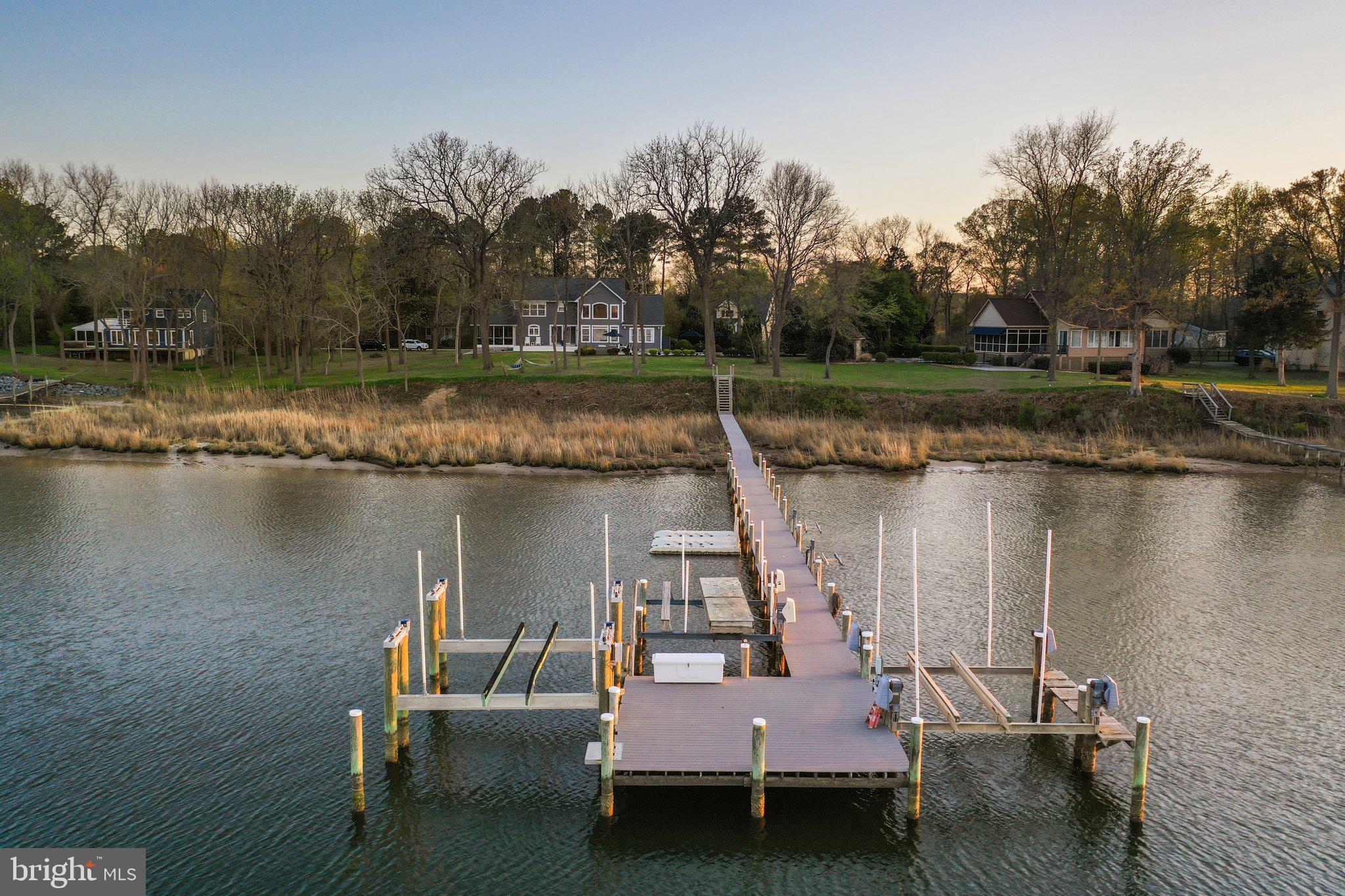 QUIET HARBOR - Residential