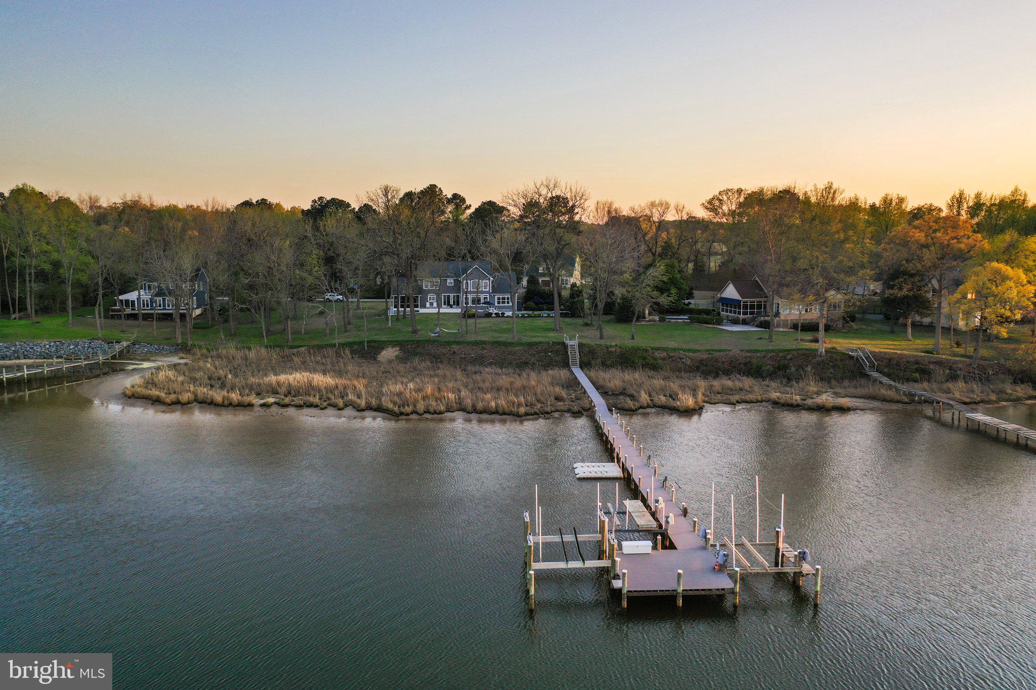 QUIET HARBOR - Residential