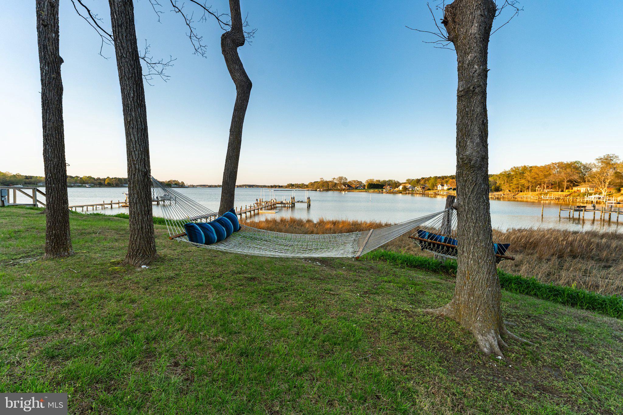 QUIET HARBOR - Residential