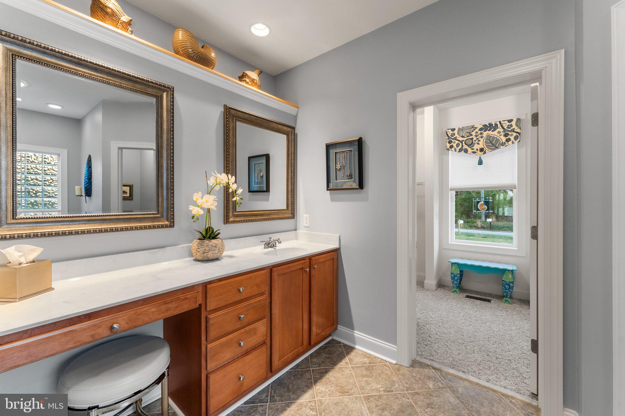 QUIET HARBOR - Residential