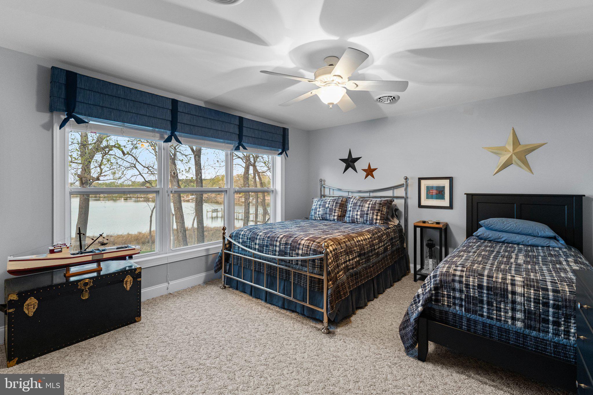 QUIET HARBOR - Residential