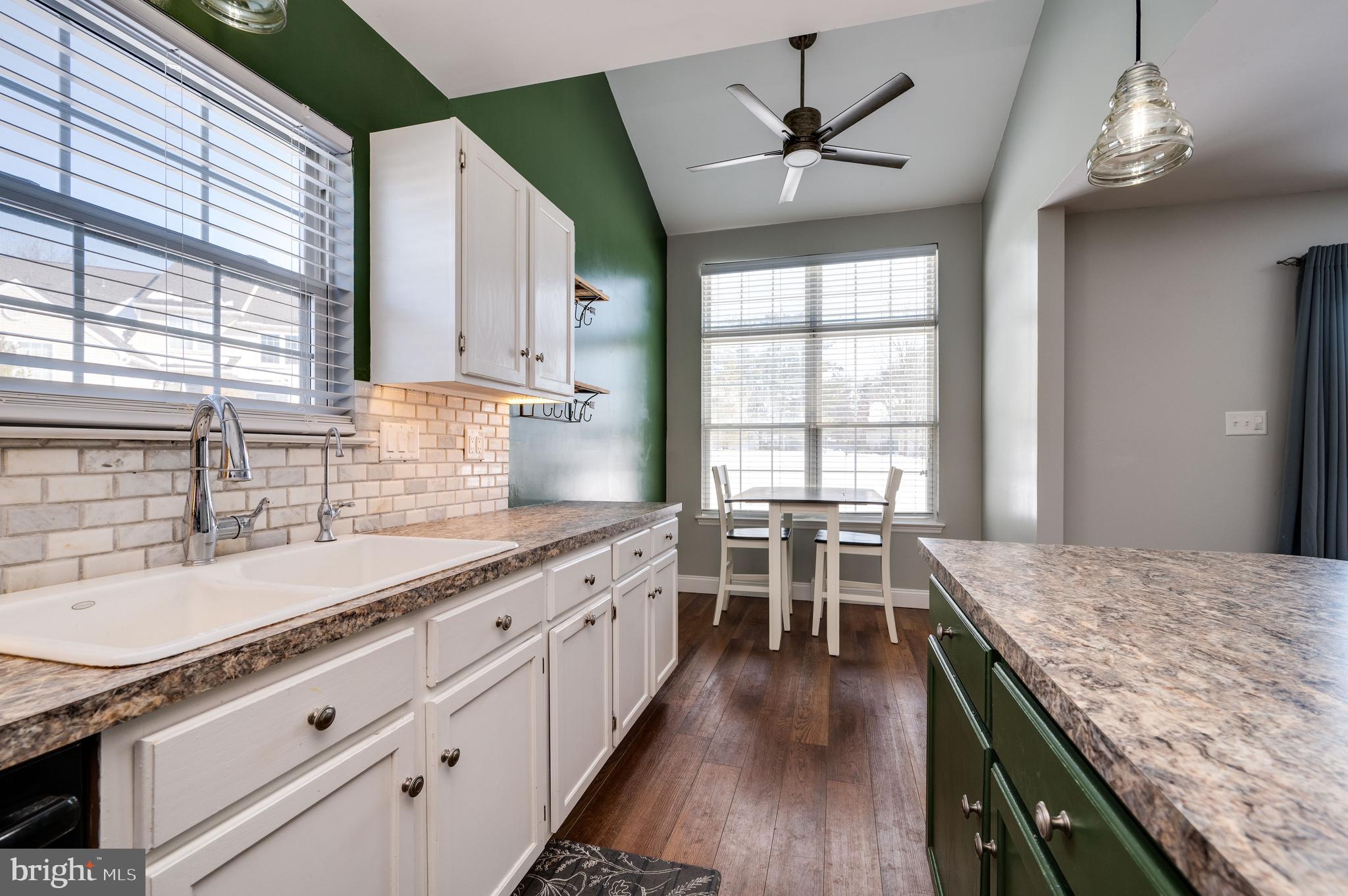 SPRING RIDGE - Residential